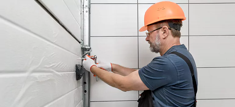 Garage Door Repair in Vero Beach